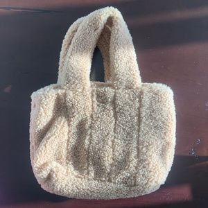 Plush faux fur hand bag NEW